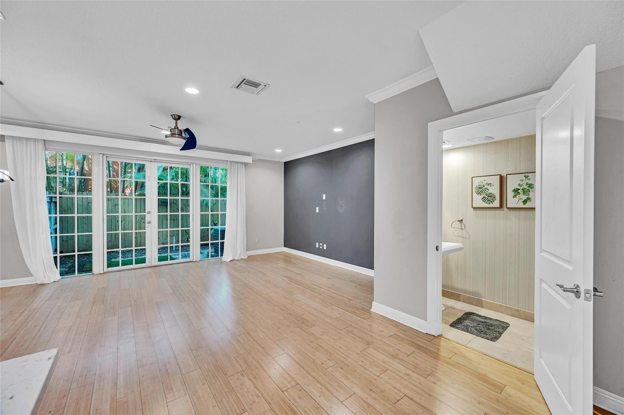 1617 NE 2ND, Fort Lauderdale FL 33301