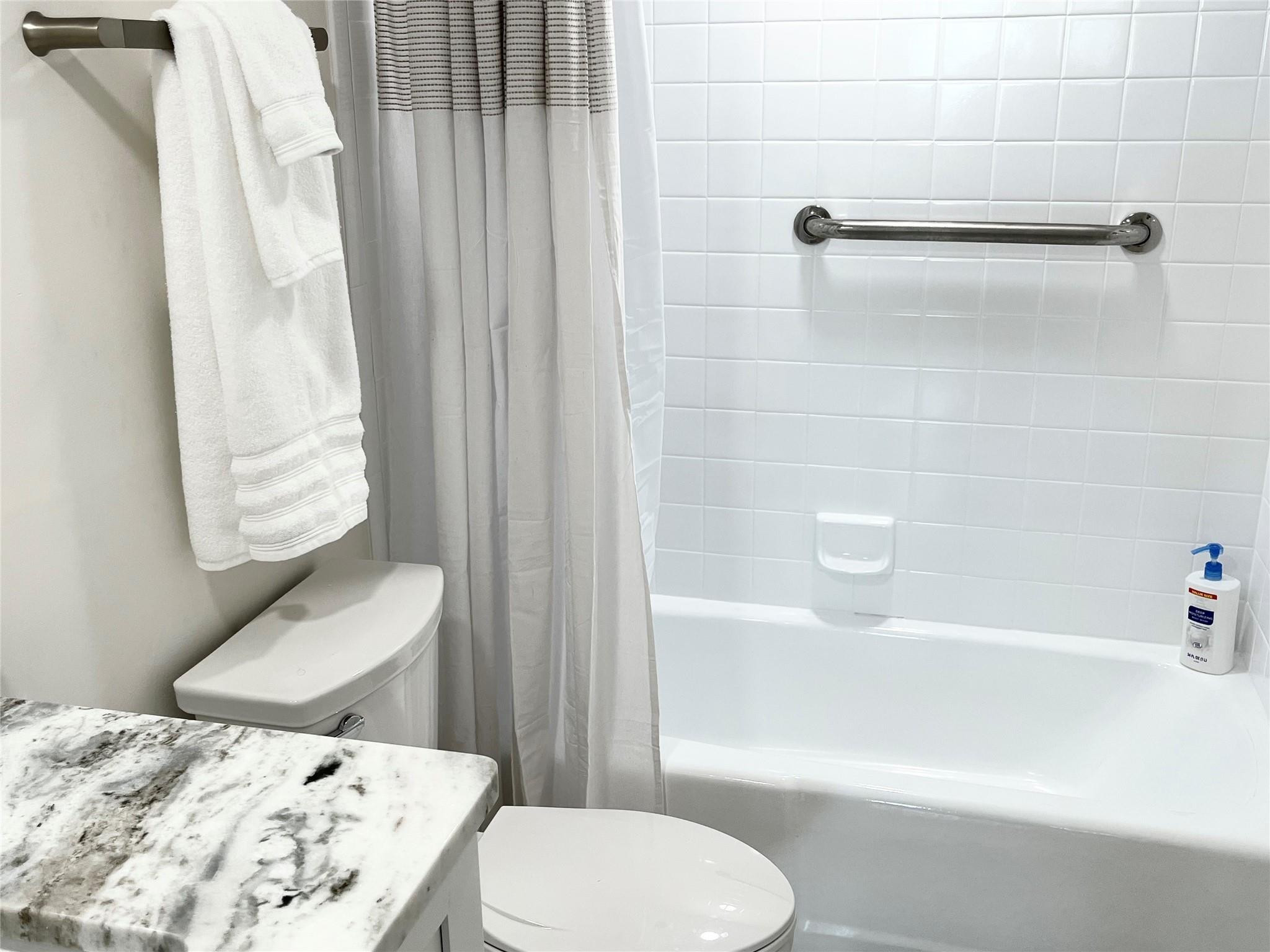 40 NE PLANTATION #410, Hutchinson Island FL 34996