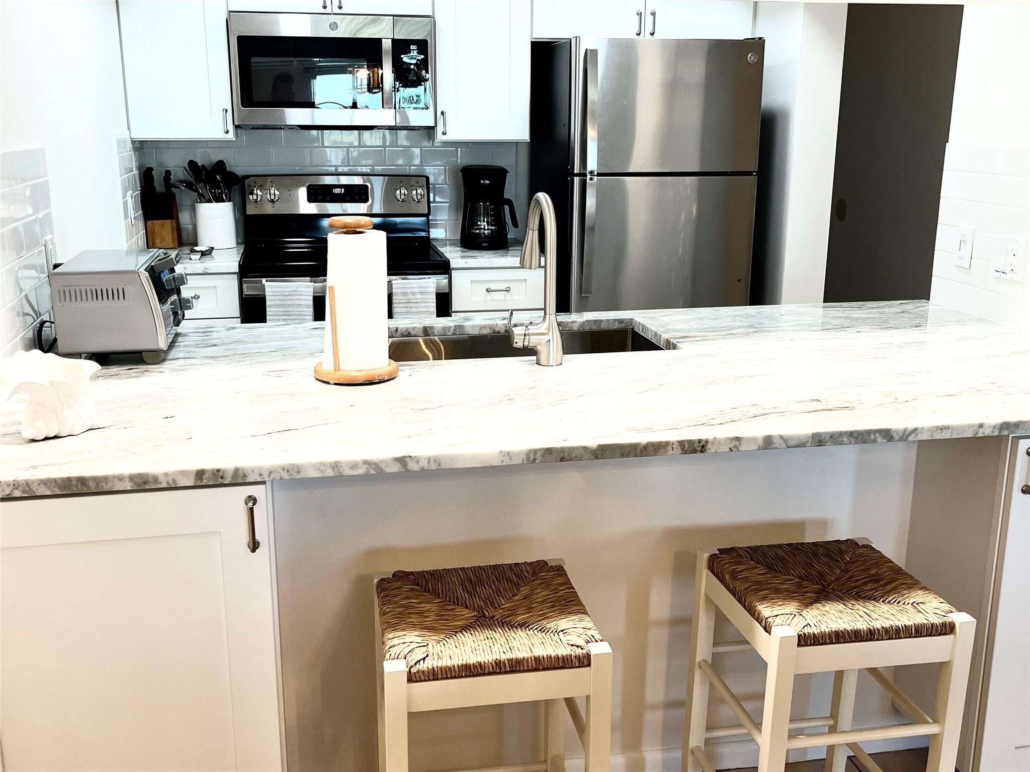 40 NE PLANTATION #410, Hutchinson Island FL 34996