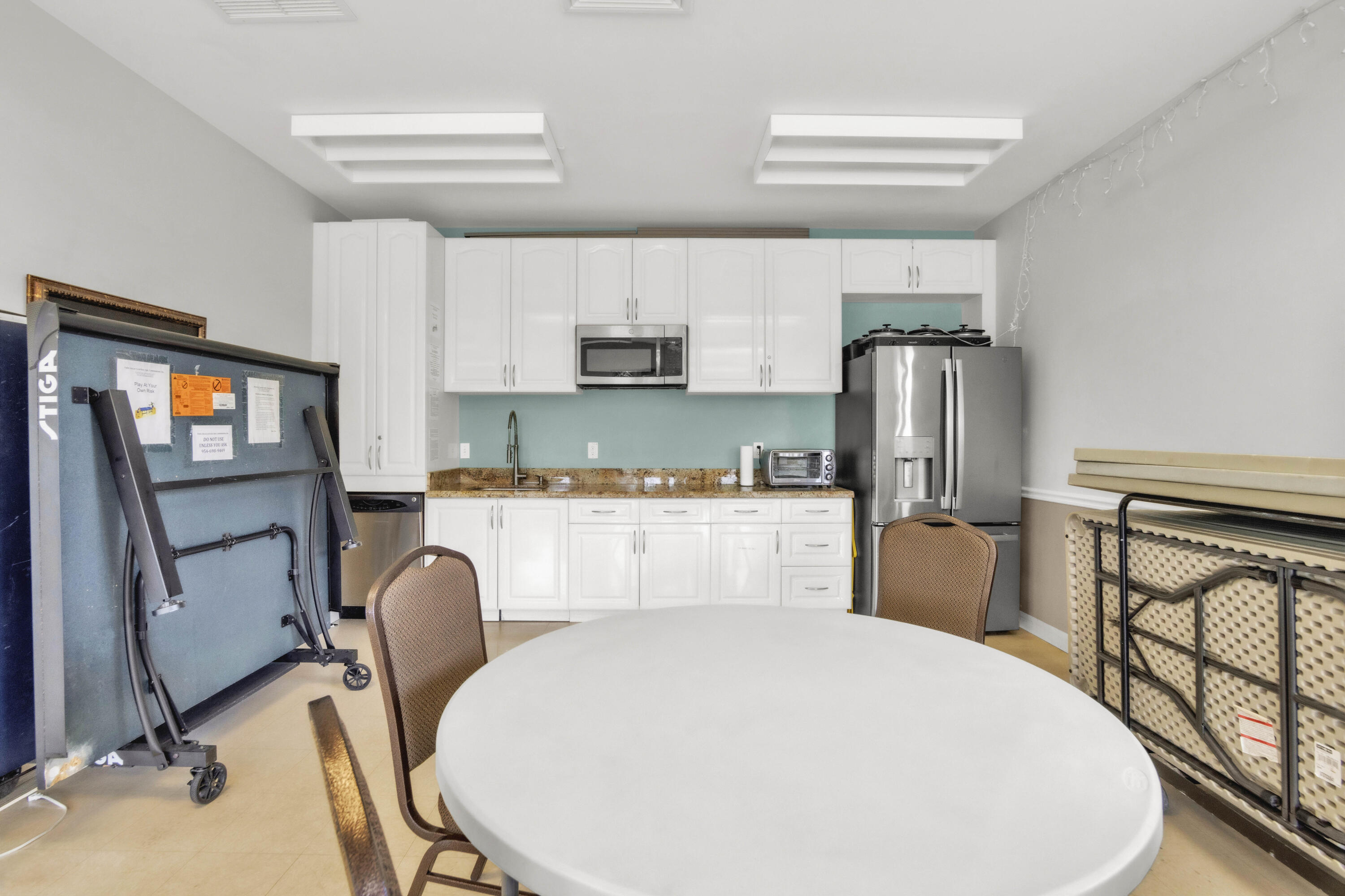 3000 NE 48TH #402, Lighthouse Point FL 33064