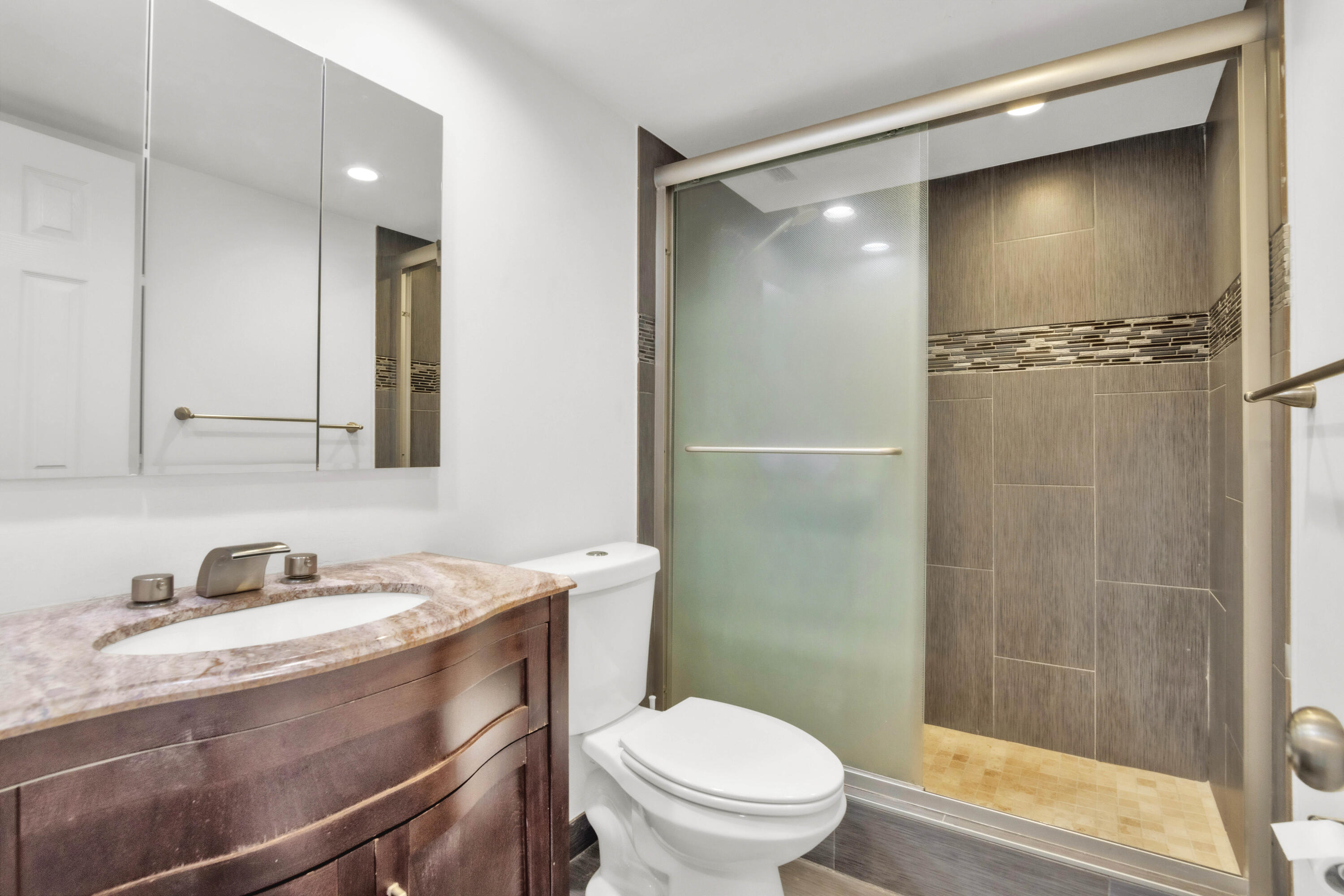 3000 NE 48TH #402, Lighthouse Point FL 33064