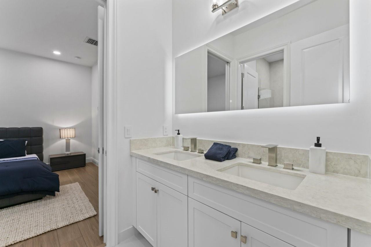 6990 NW 27TH, Boca Raton FL 33496