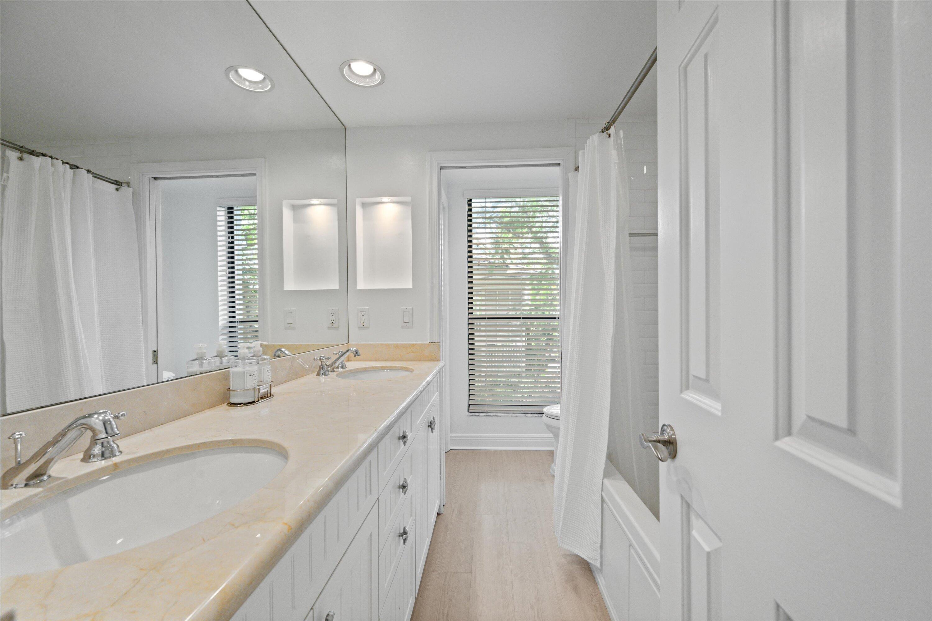 11842 PEBBLEWOOD #202, Wellington FL 33414
