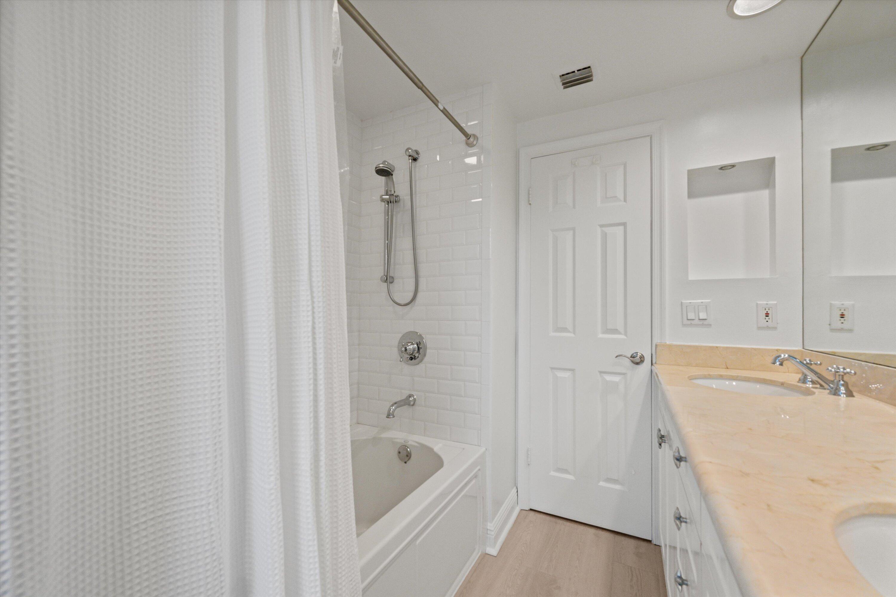 11842 PEBBLEWOOD #202, Wellington FL 33414