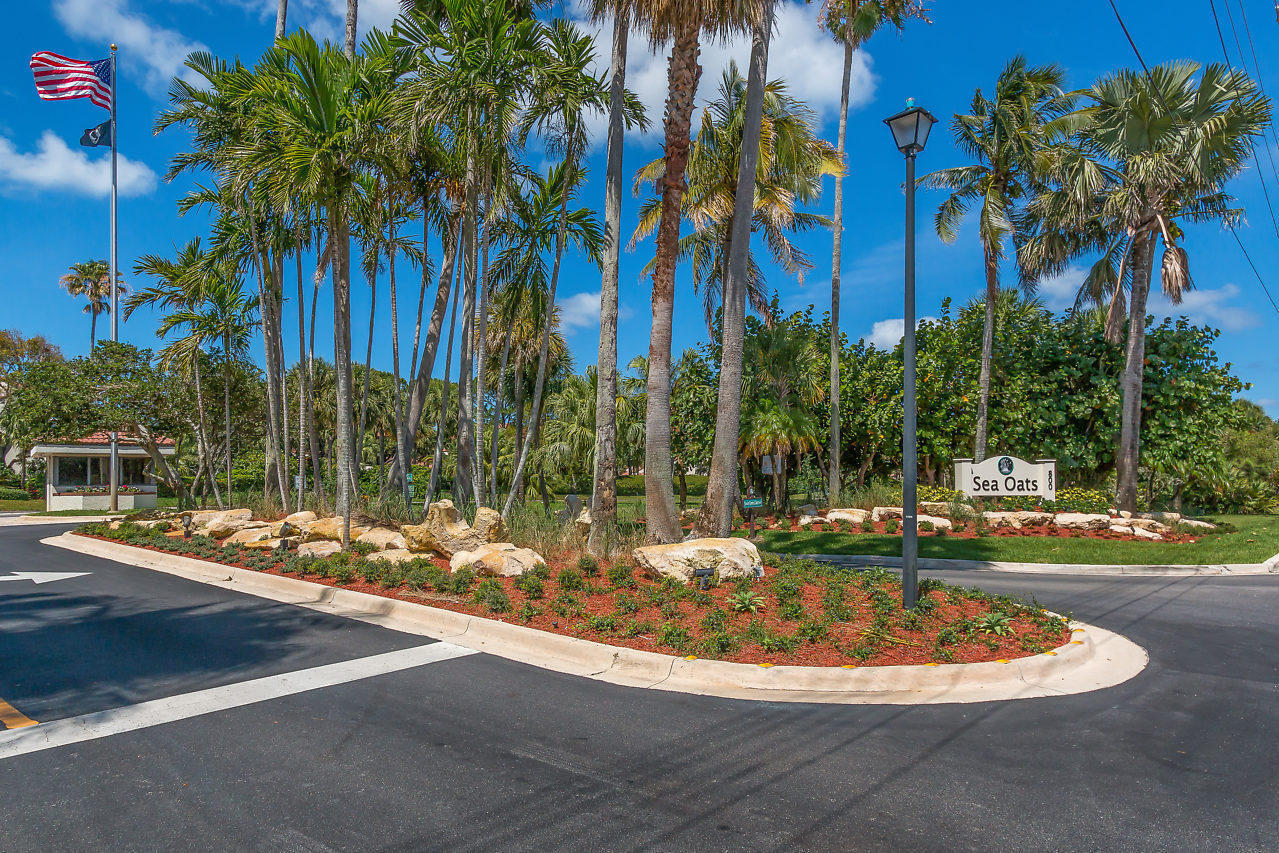 204 SEA OATS #D, Juno Beach FL 33408