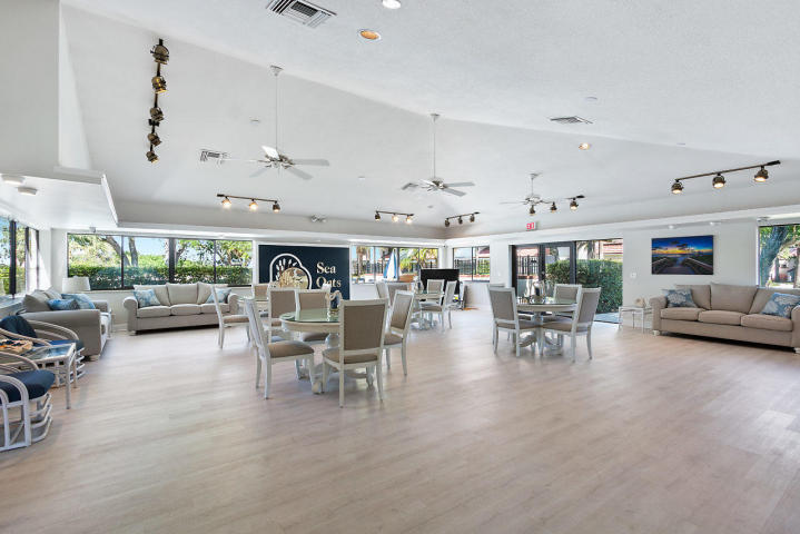 204 SEA OATS #D, Juno Beach FL 33408
