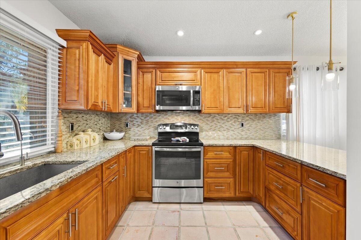 6700 VIA REGINA, Boca Raton FL 33433