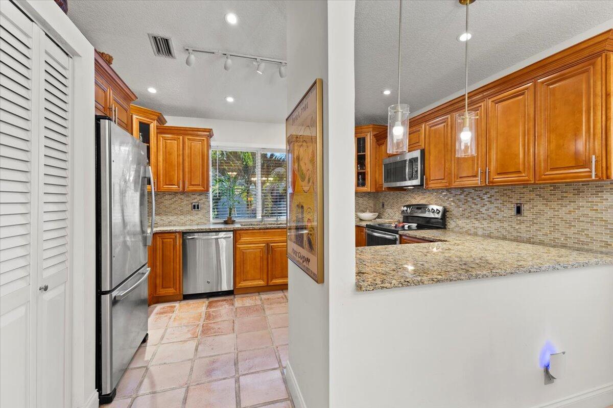 6700 VIA REGINA, Boca Raton FL 33433