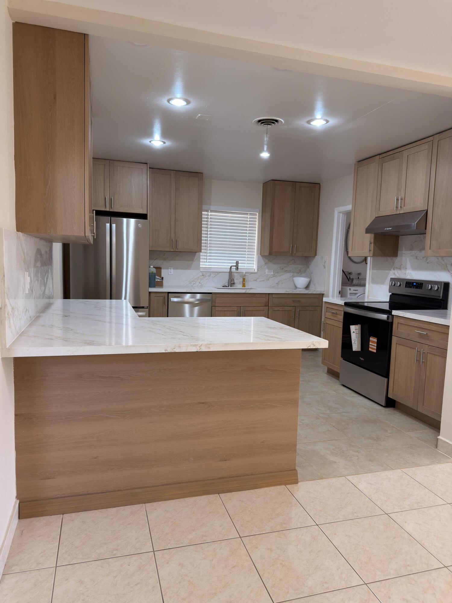 7500 SW 98TH, Miami FL 33173
