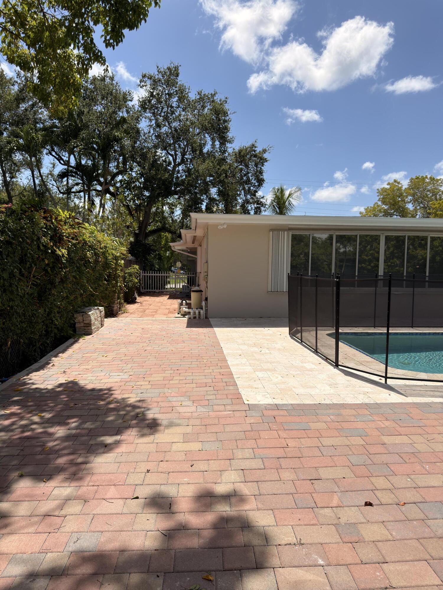 7500 SW 98TH, Miami FL 33173
