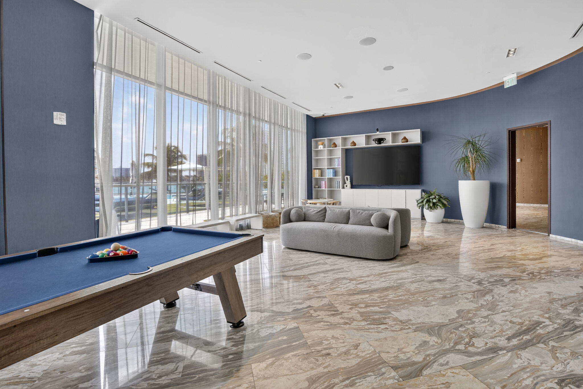 3250 NE 188th #201, Aventura FL 33180