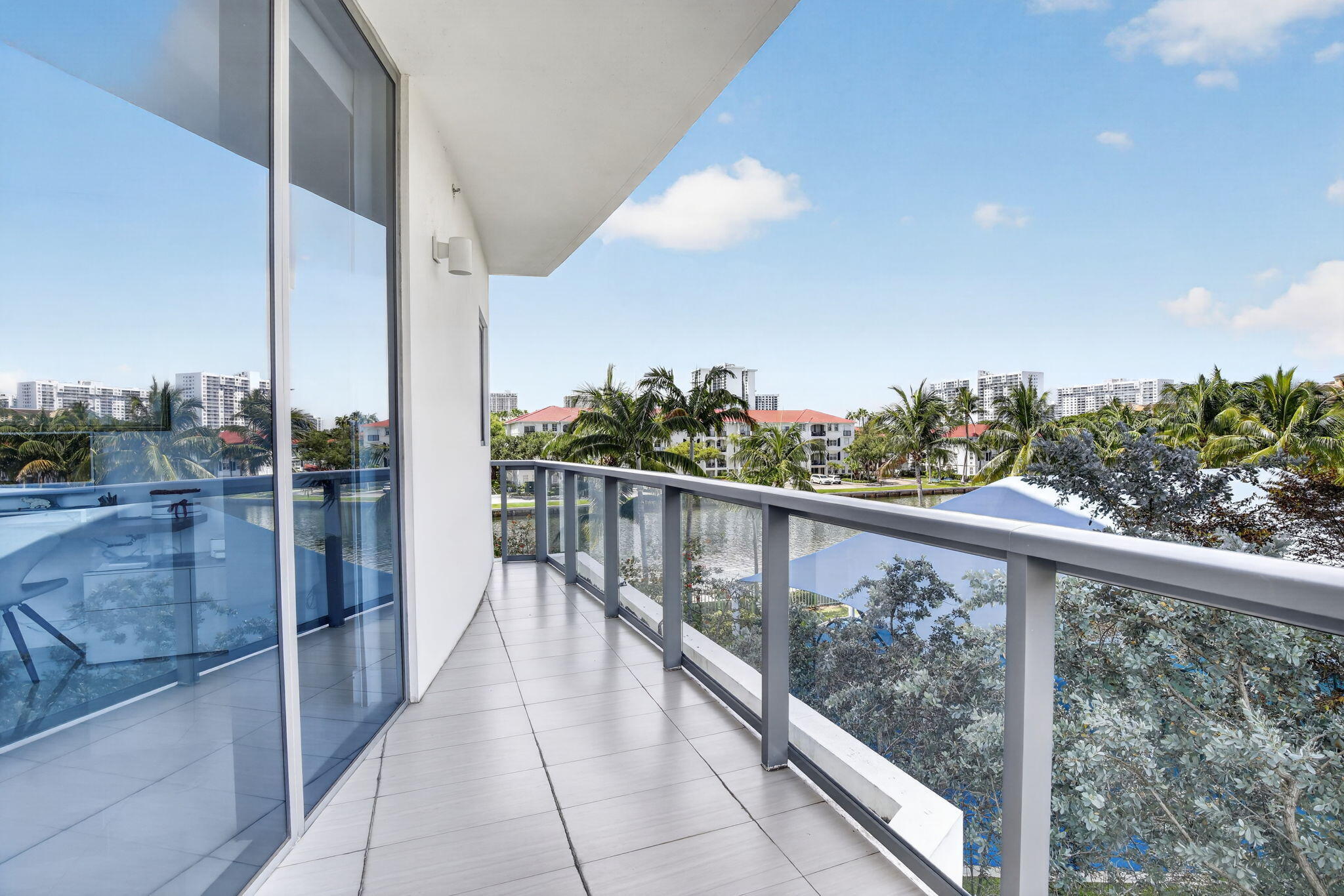 3250 NE 188th #201, Aventura FL 33180