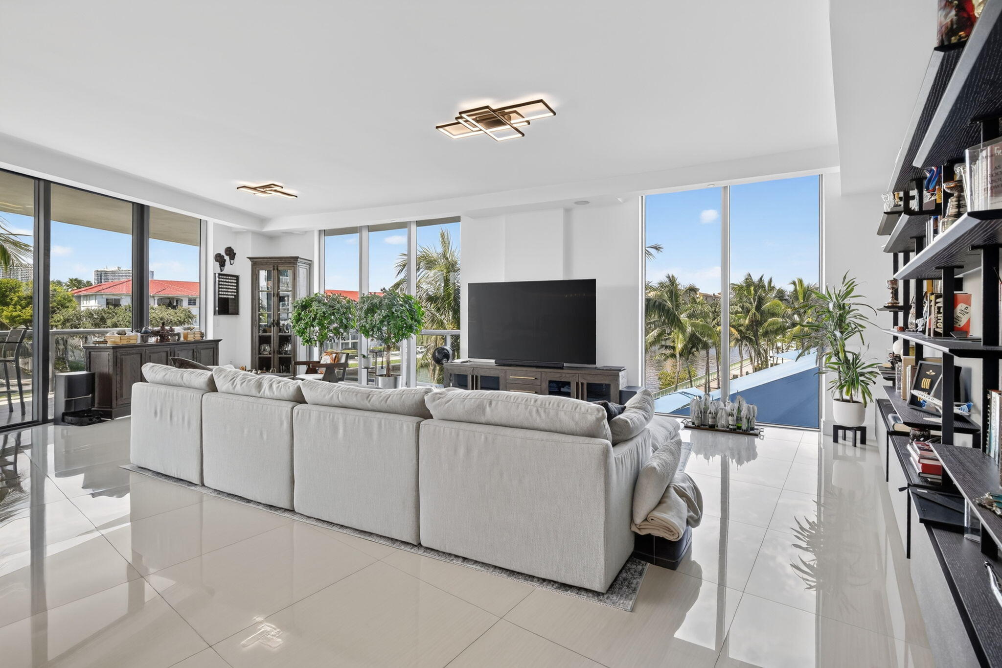 3250 NE 188th #201, Aventura FL 33180