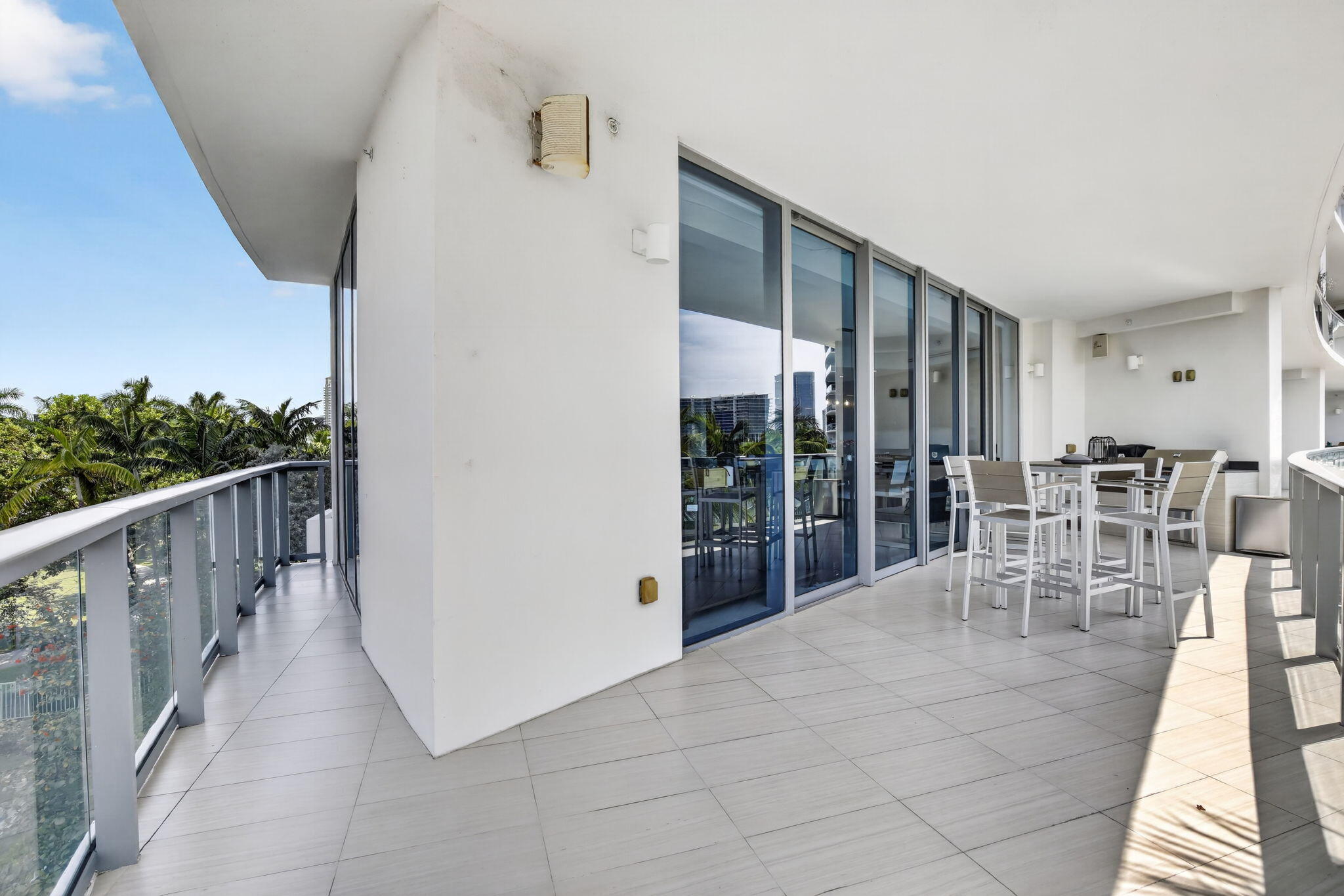 3250 NE 188th #201, Aventura FL 33180