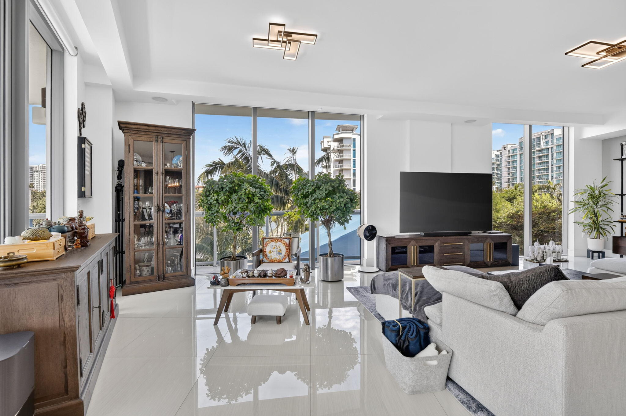 3250 NE 188th #201, Aventura FL 33180