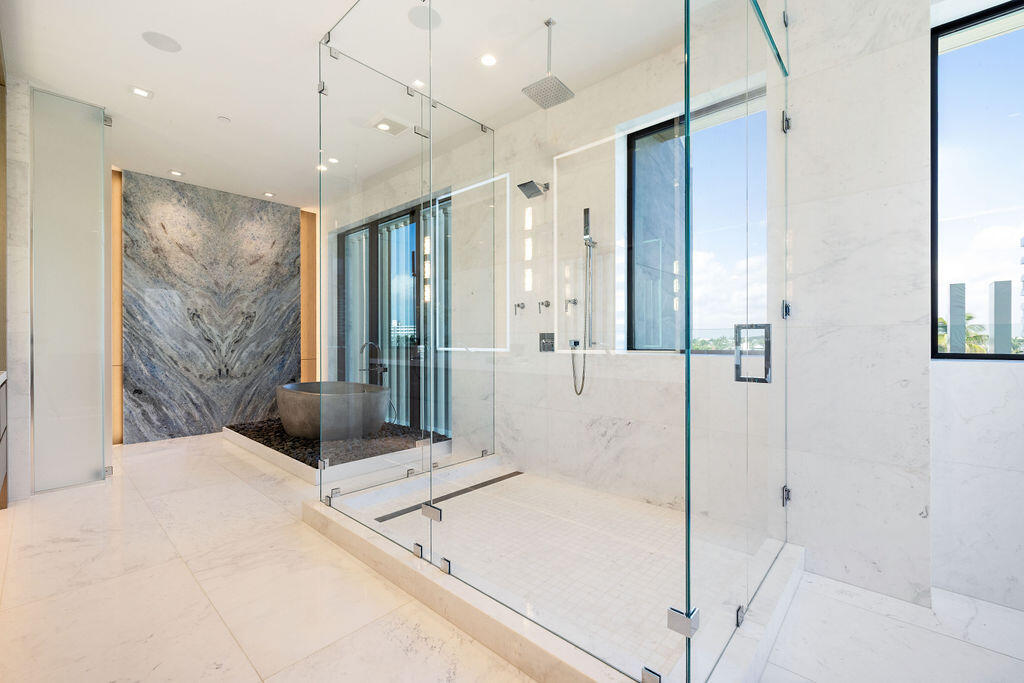 3425 S Ocean #PH401, Highland Beach FL 33487