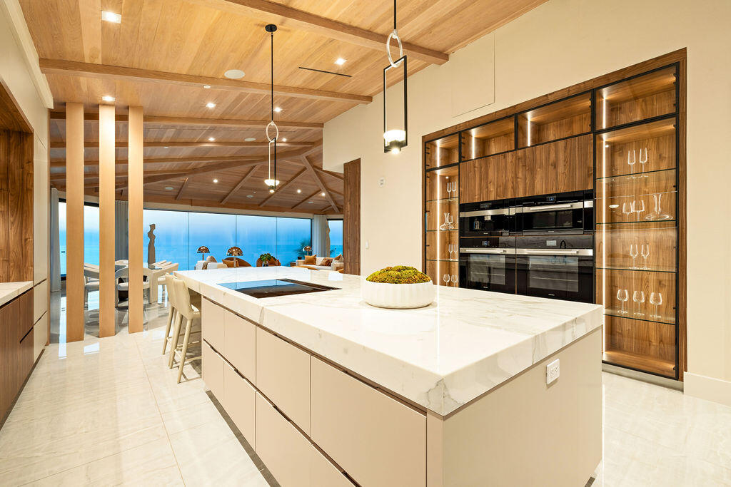 3425 S Ocean #PH401, Highland Beach FL 33487