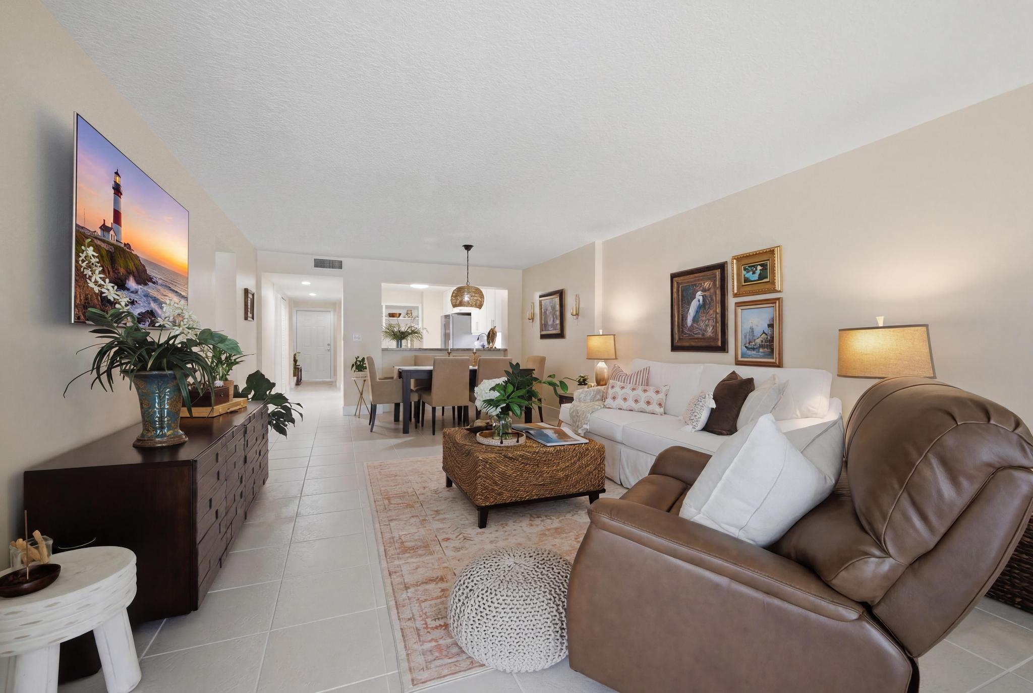 7232 FAIRFAX #205, Tamarac FL 33321