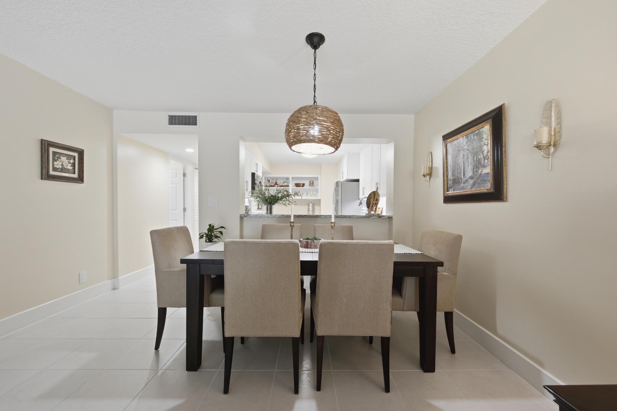 7232 FAIRFAX #205, Tamarac FL 33321