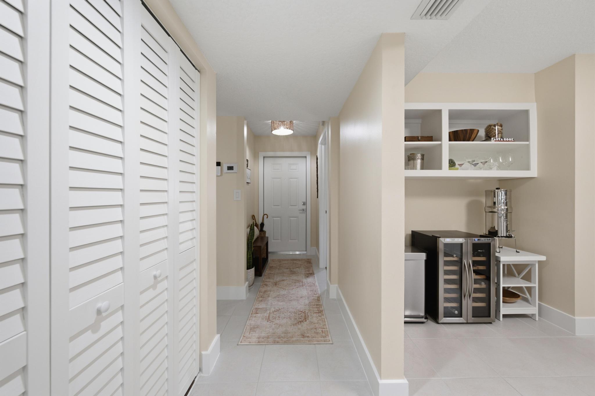 7232 FAIRFAX #205, Tamarac FL 33321