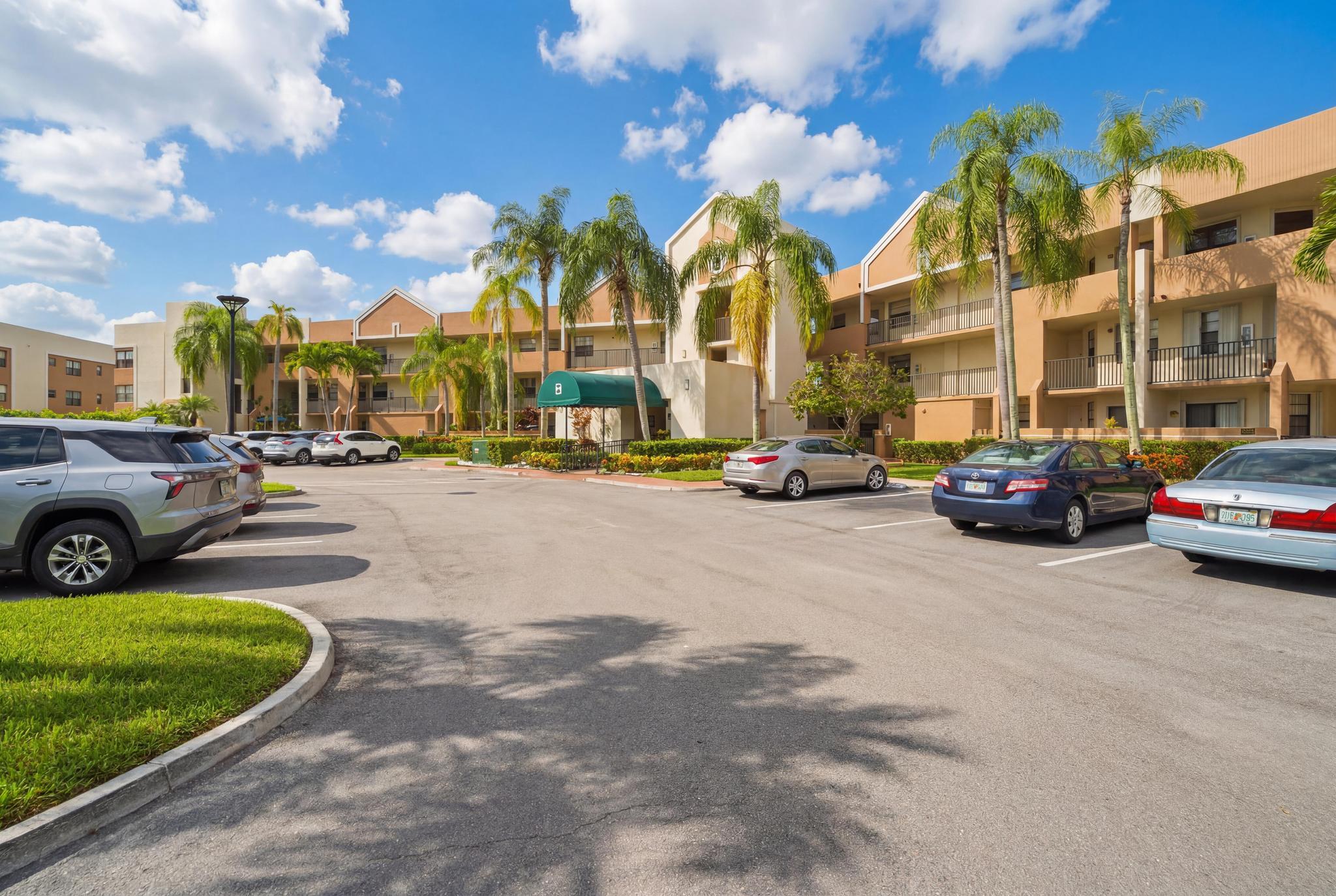 7232 FAIRFAX #205, Tamarac FL 33321