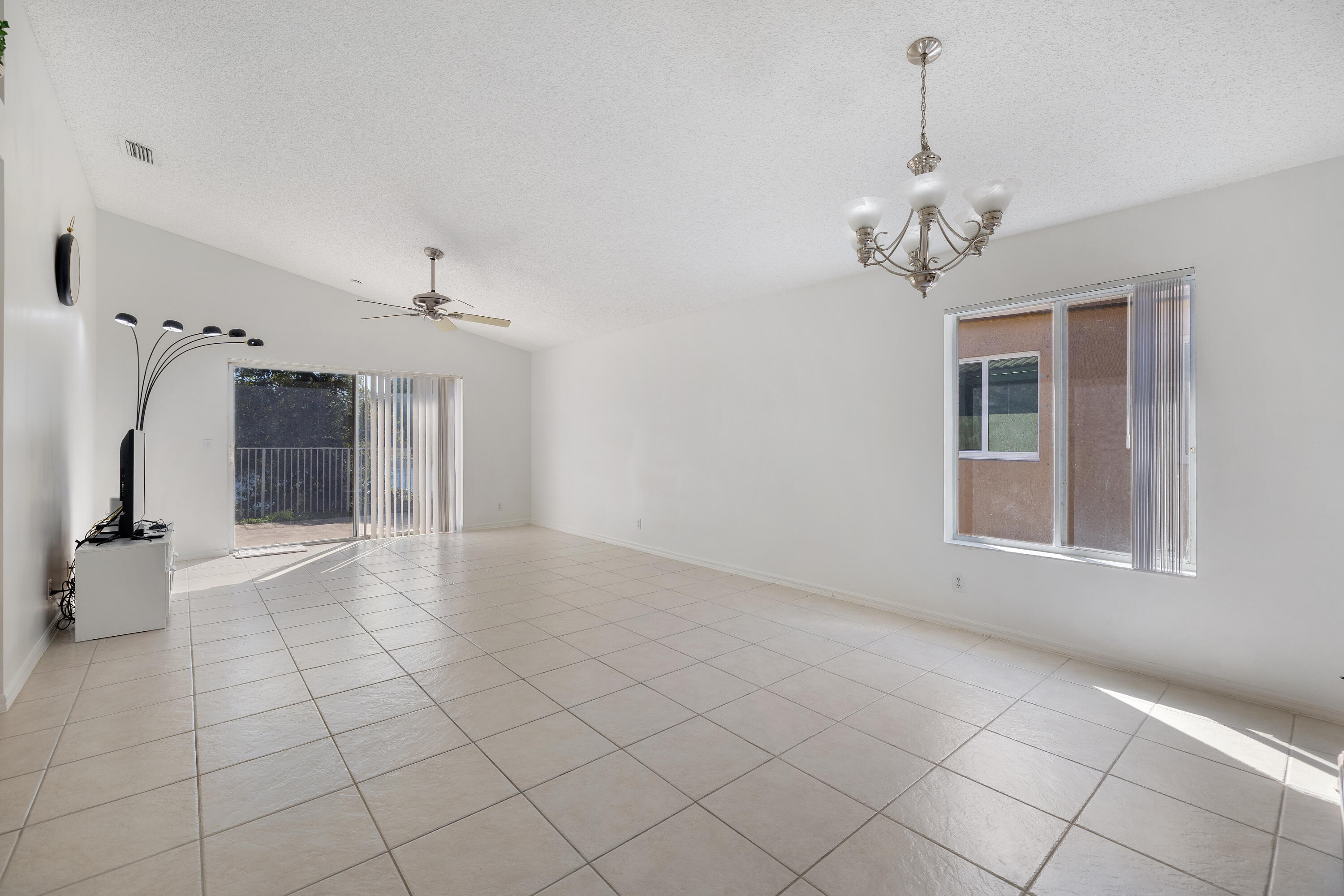 3800 WOODFIELD, Coconut Creek FL 33073