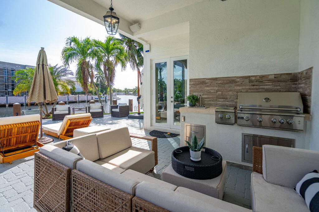 2530 NE 31ST, Lighthouse Point FL 33064