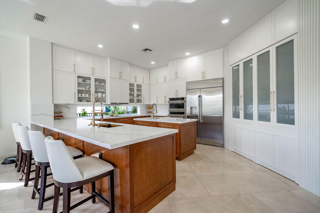 2530 NE 31ST, Lighthouse Point FL 33064