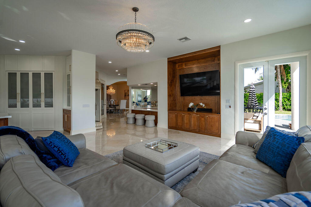2530 NE 31ST, Lighthouse Point FL 33064