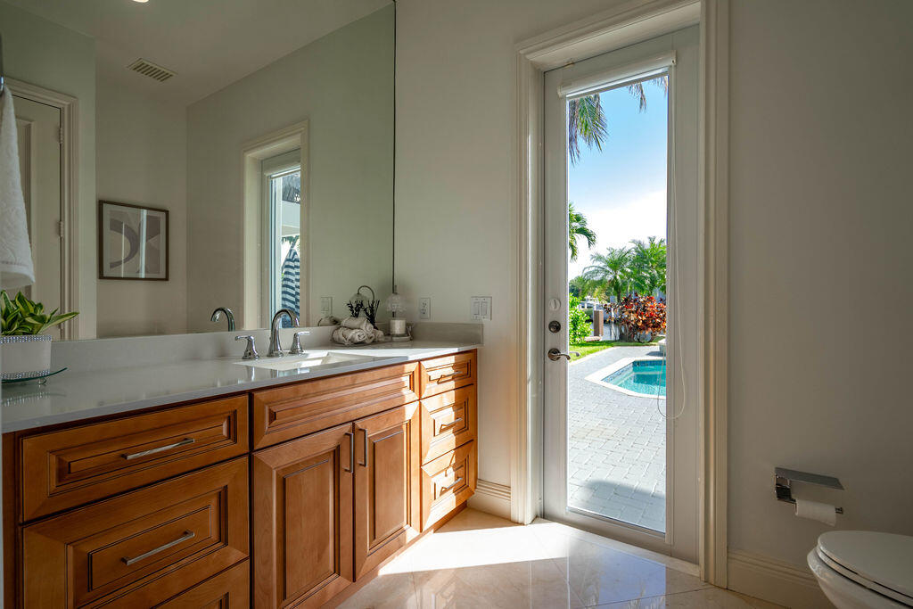 2530 NE 31ST, Lighthouse Point FL 33064