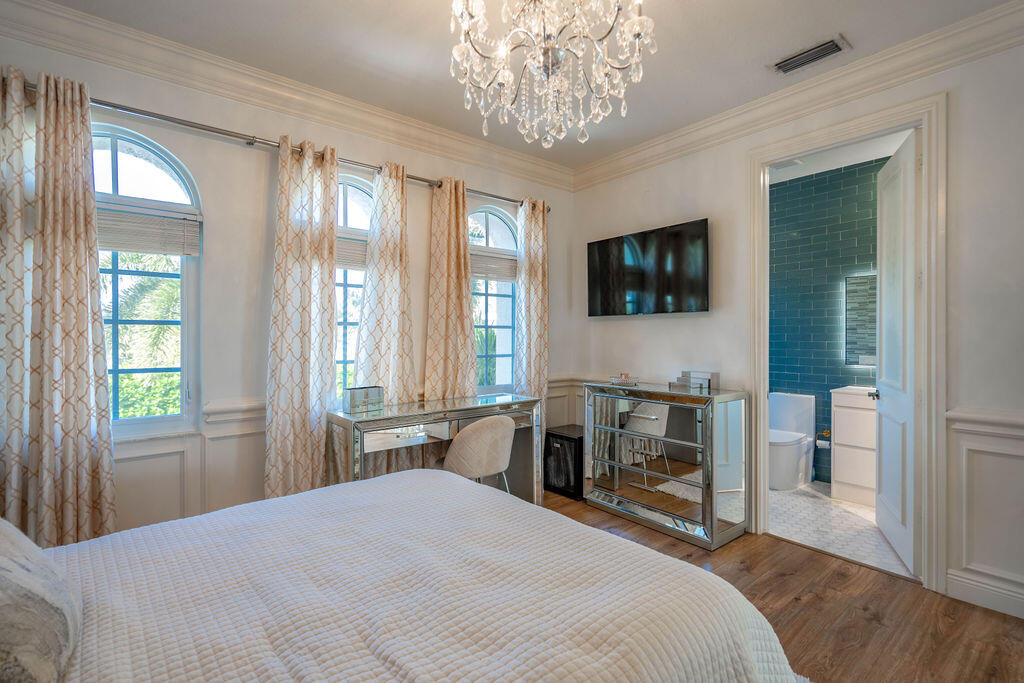 2530 NE 31ST, Lighthouse Point FL 33064
