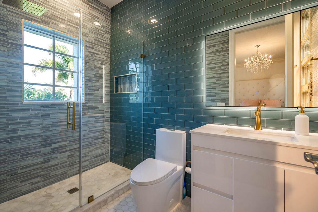 2530 NE 31ST, Lighthouse Point FL 33064