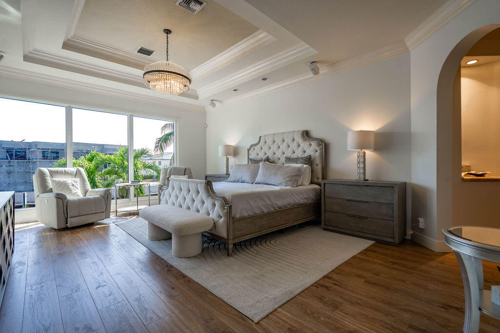 2530 NE 31ST, Lighthouse Point FL 33064