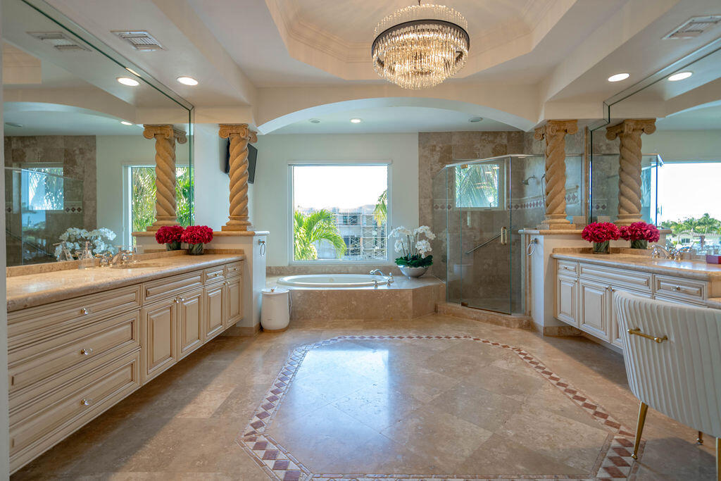 2530 NE 31ST, Lighthouse Point FL 33064