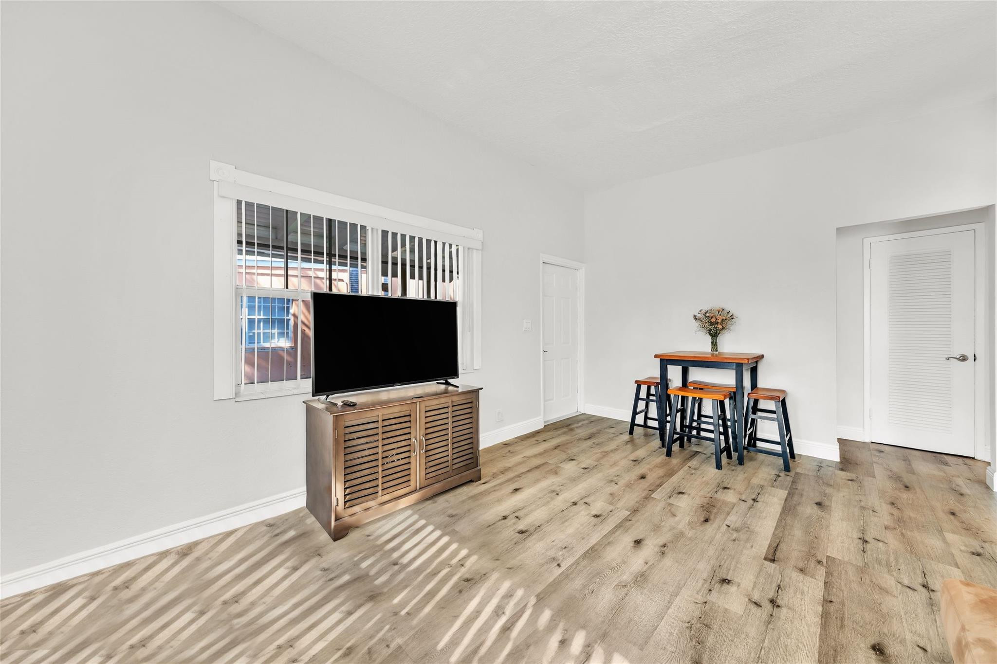 805 NE 17th #4, Fort Lauderdale FL 33304