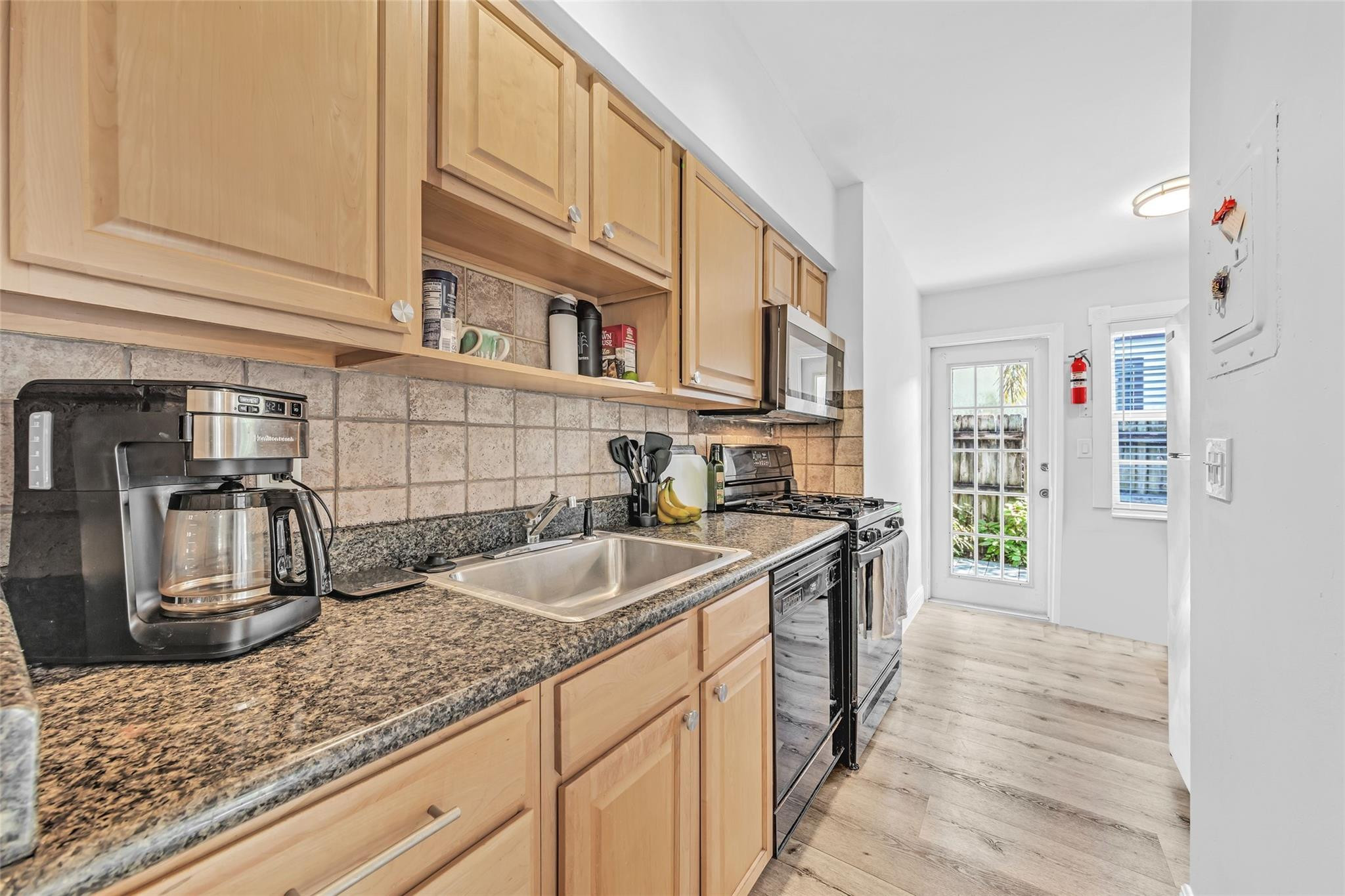805 NE 17th #4, Fort Lauderdale FL 33304