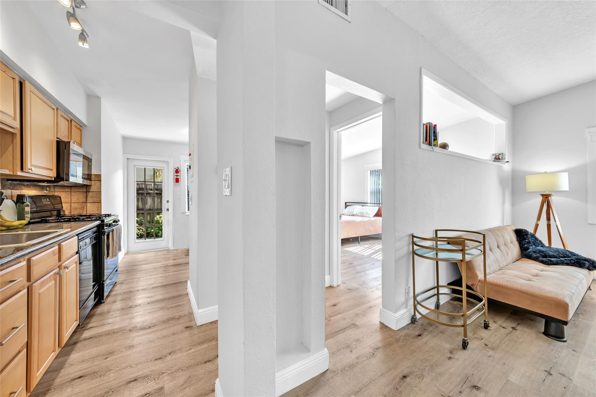 805 NE 17th #4, Fort Lauderdale FL 33304