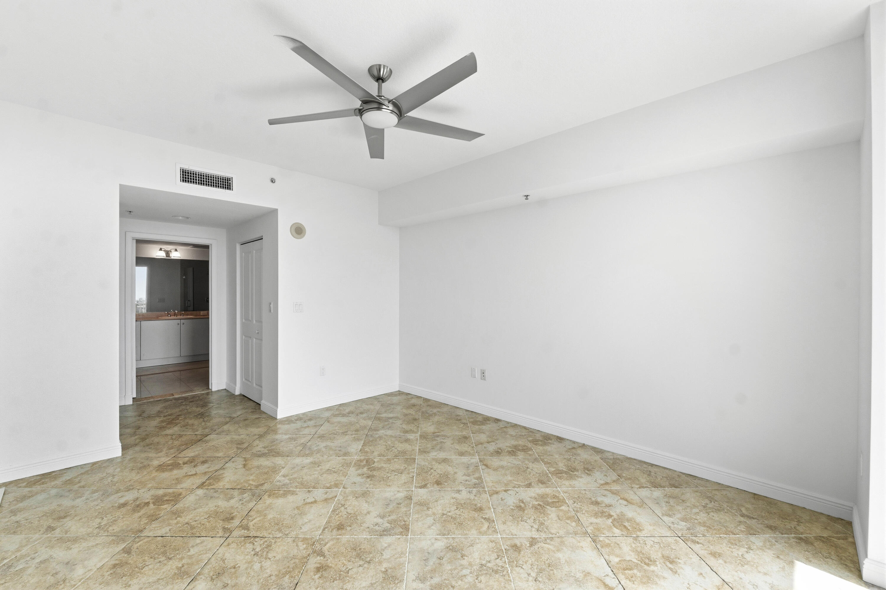450 N FEDERAL #911, Boynton Beach FL 33435