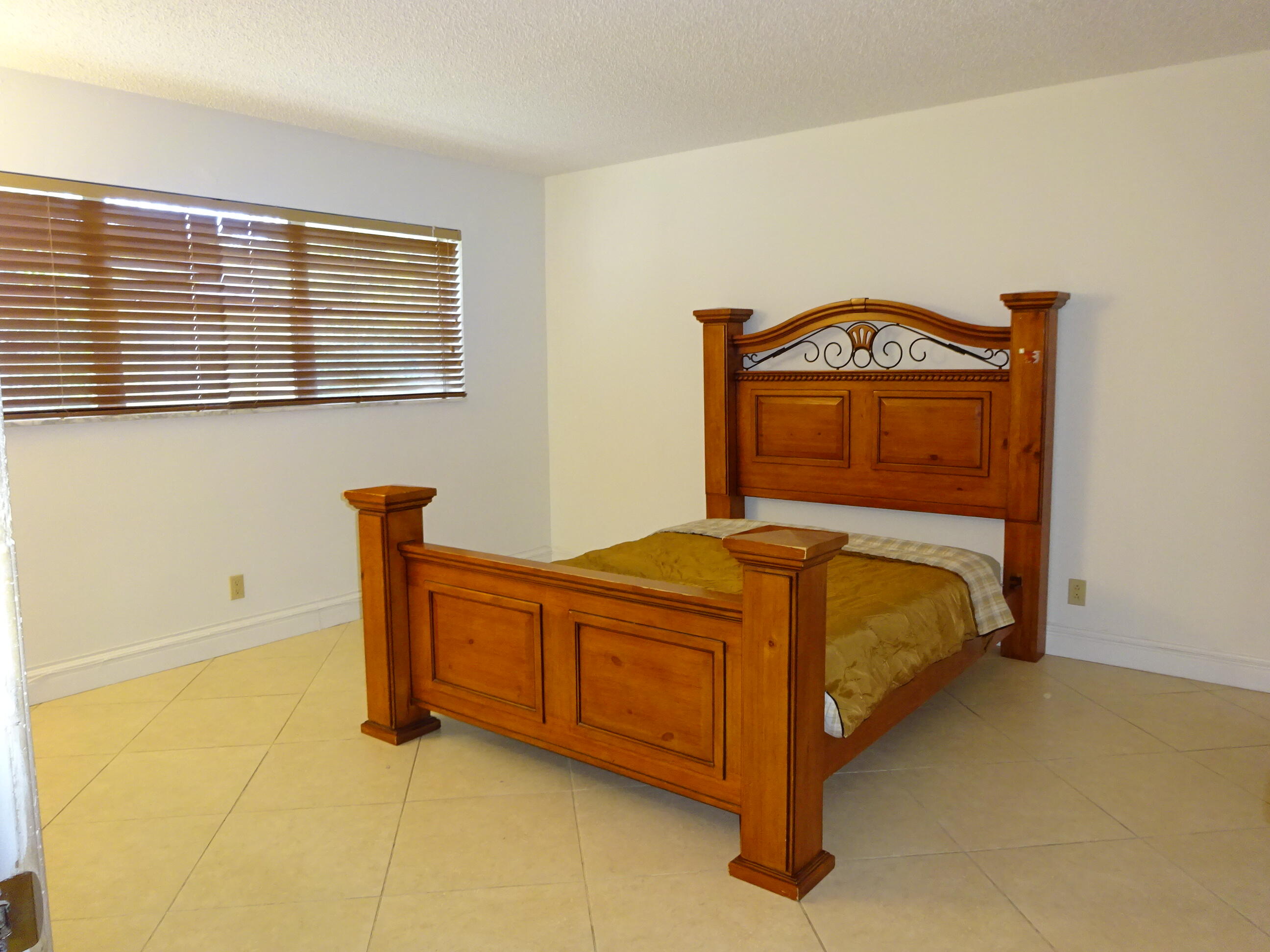 605 S STATE ROAD 7 #2D, Margate FL 33068