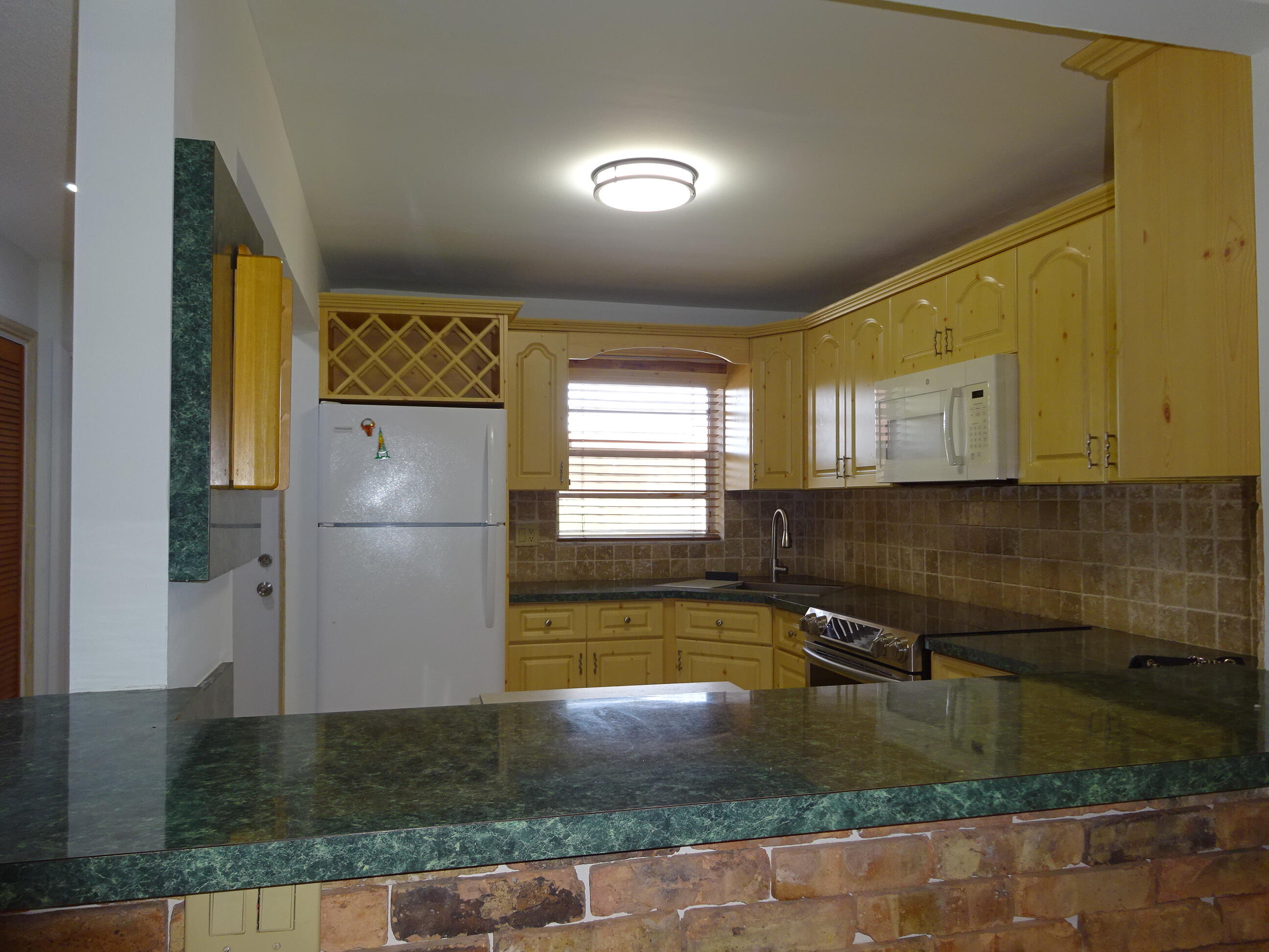 605 S STATE ROAD 7 #2D, Margate FL 33068