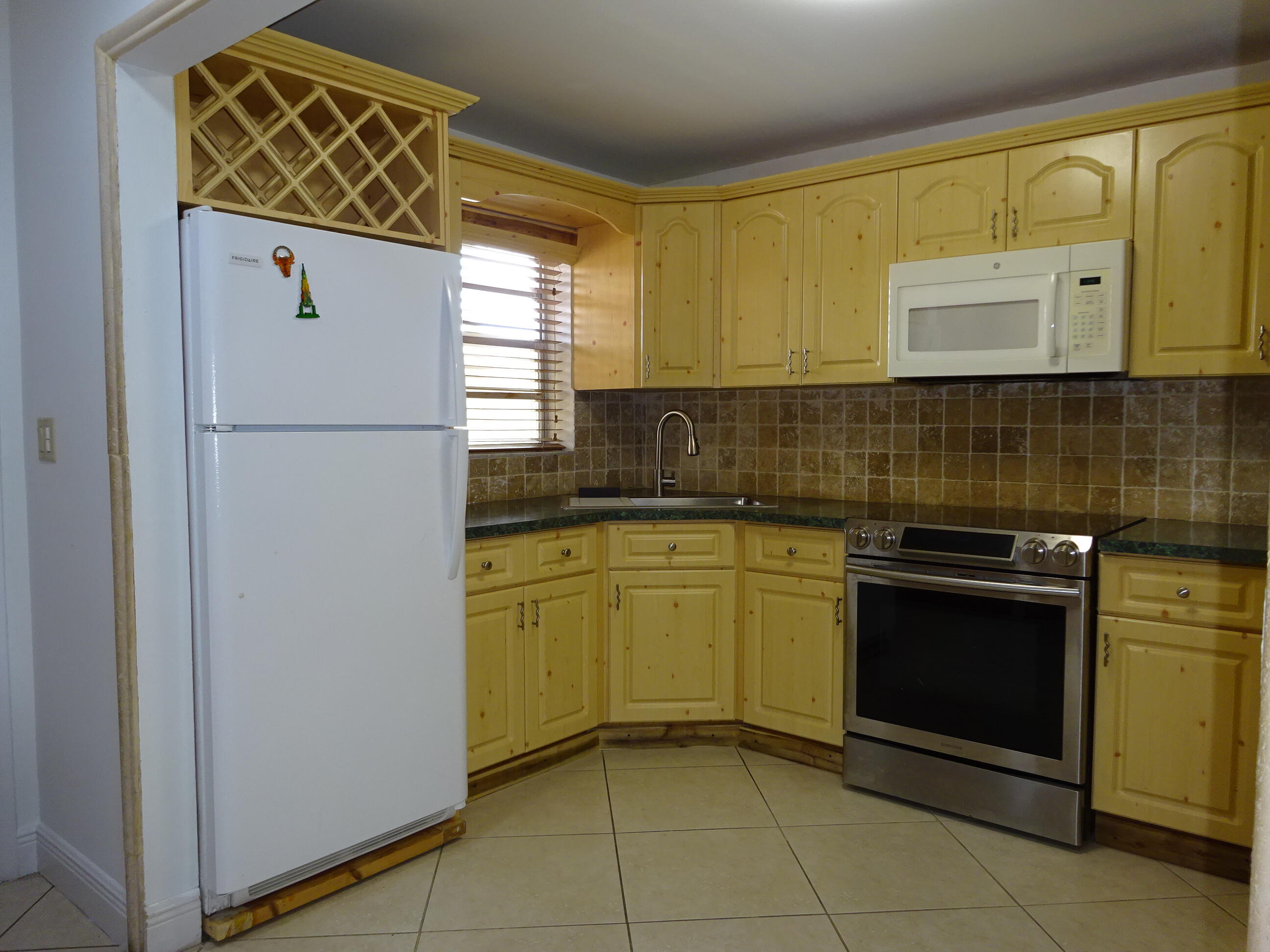 605 S STATE ROAD 7 #2D, Margate FL 33068