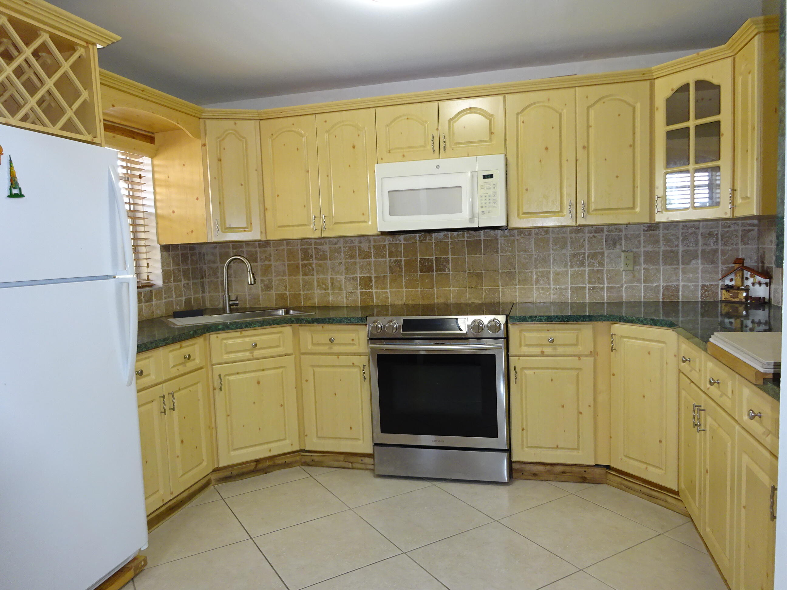 605 S STATE ROAD 7 #2D, Margate FL 33068