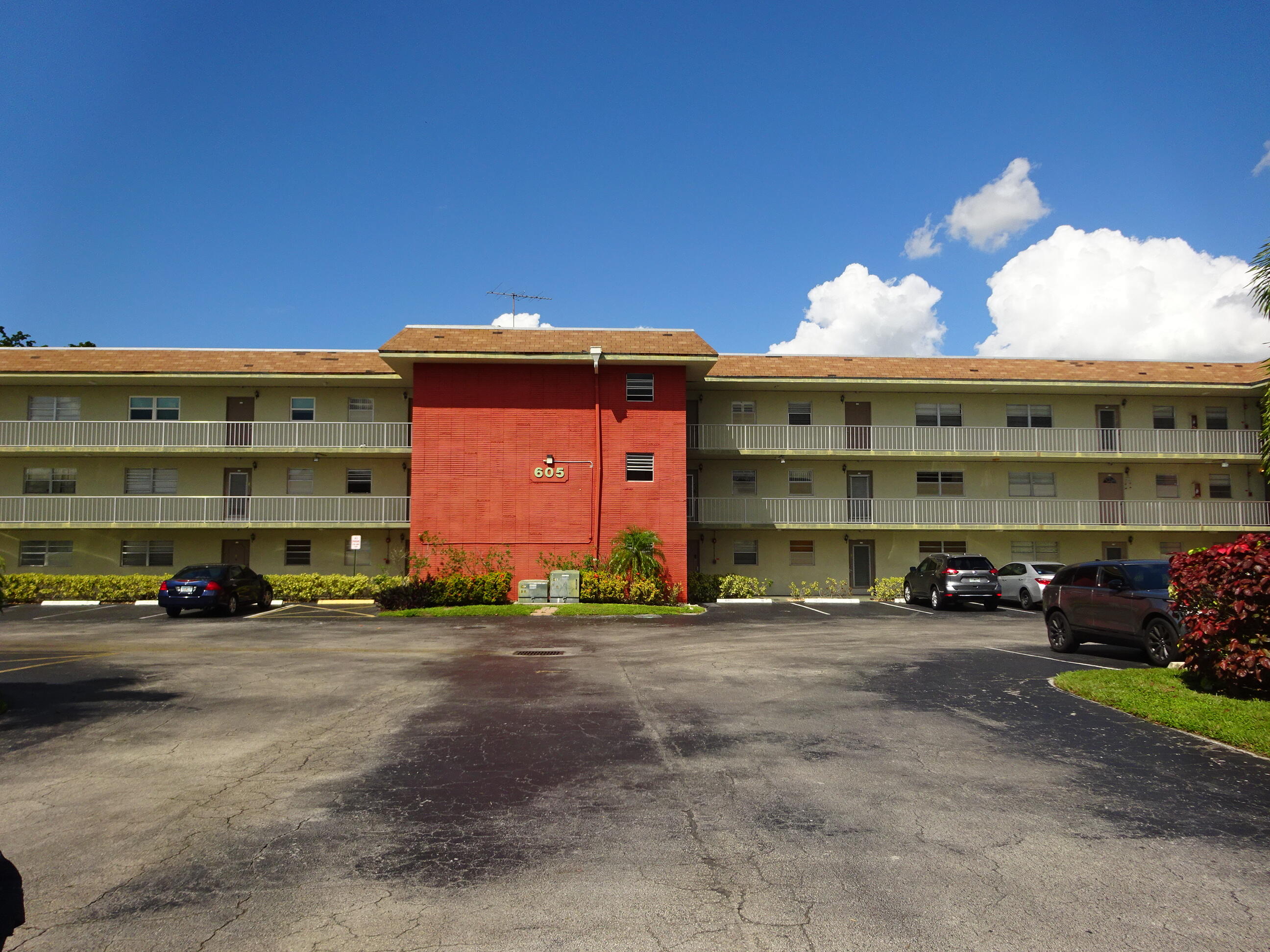 605 S STATE ROAD 7 #2D, Margate FL 33068