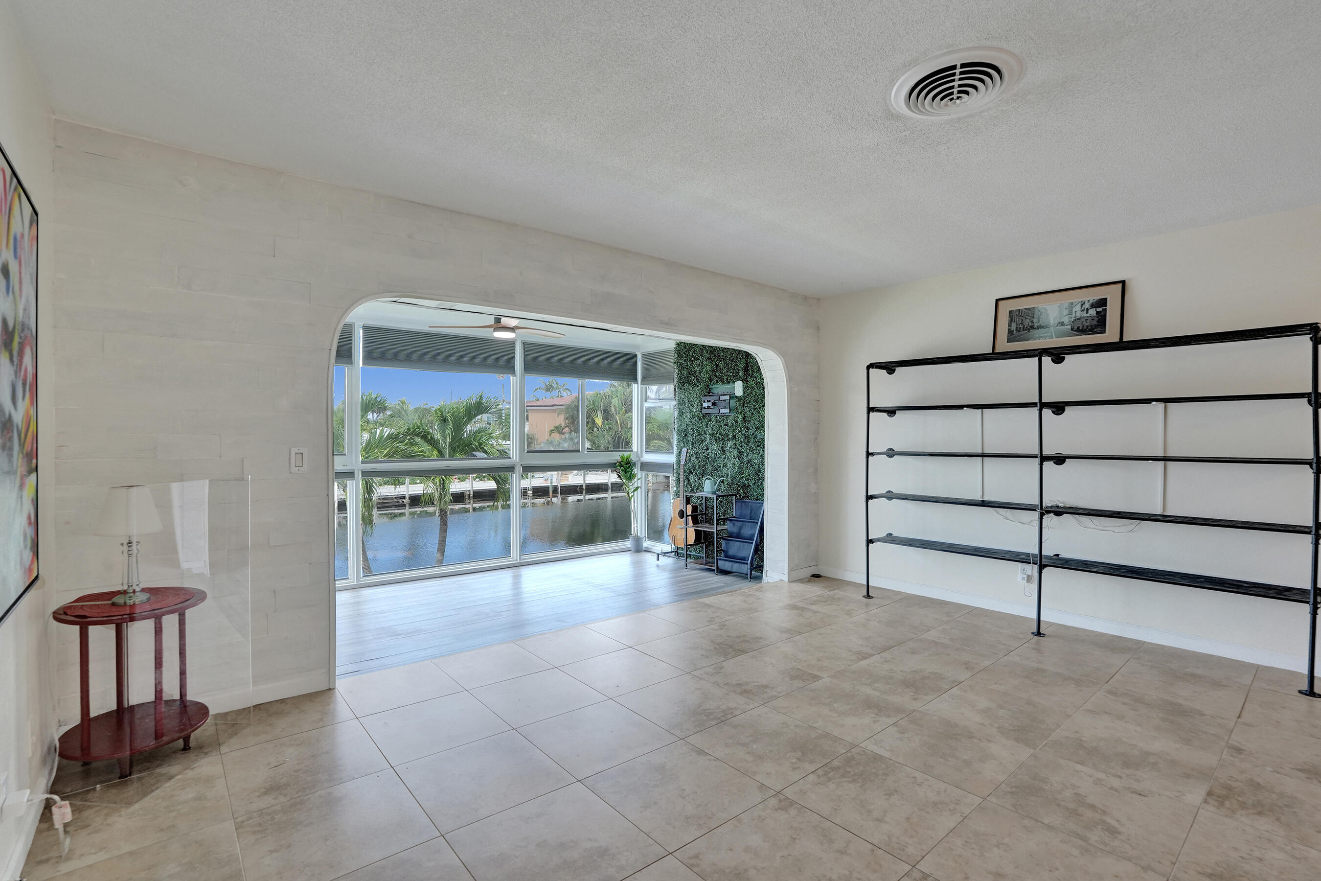 2400 NE 36th #10, Lighthouse Point FL 33064
