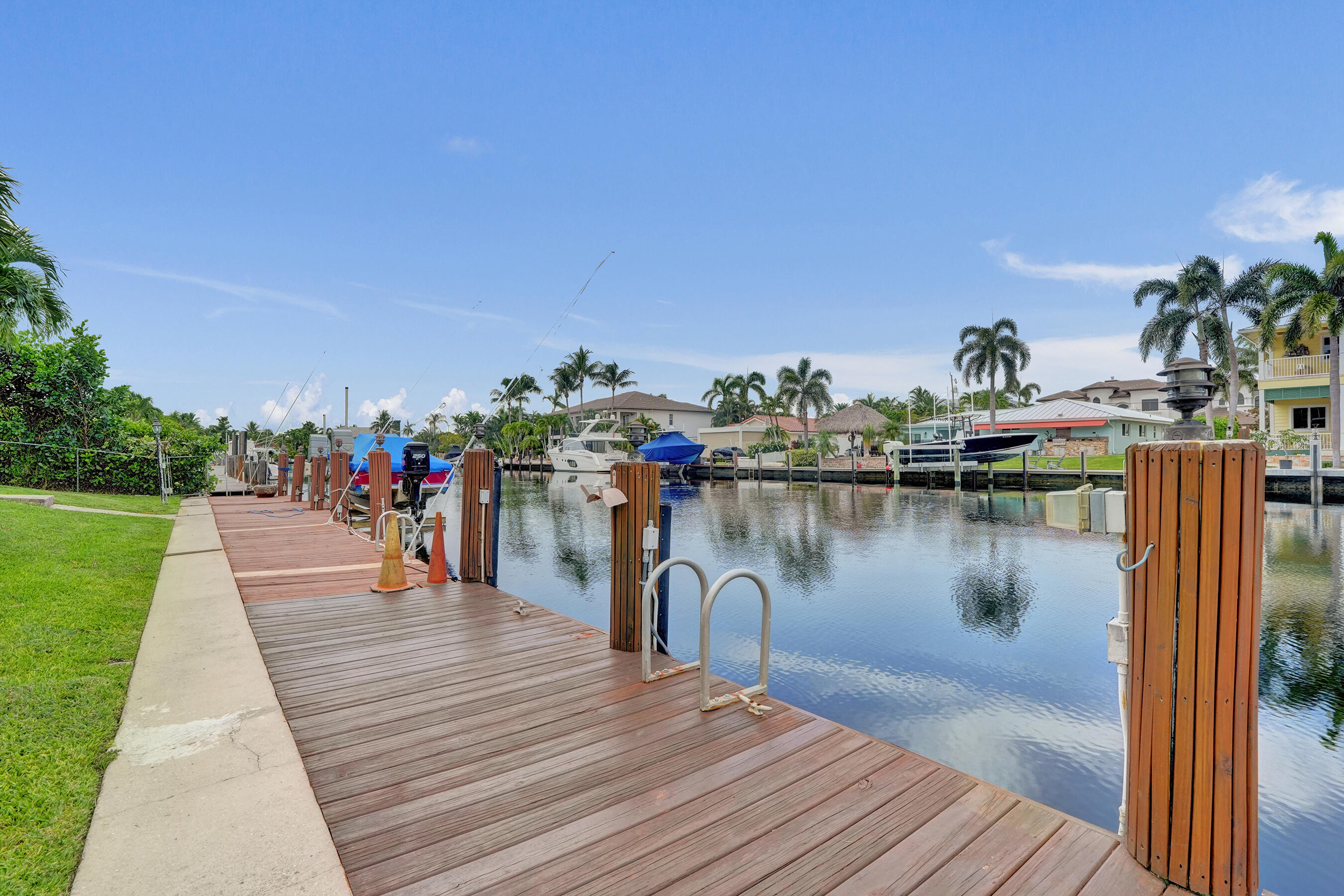 2400 NE 36th #10, Lighthouse Point FL 33064