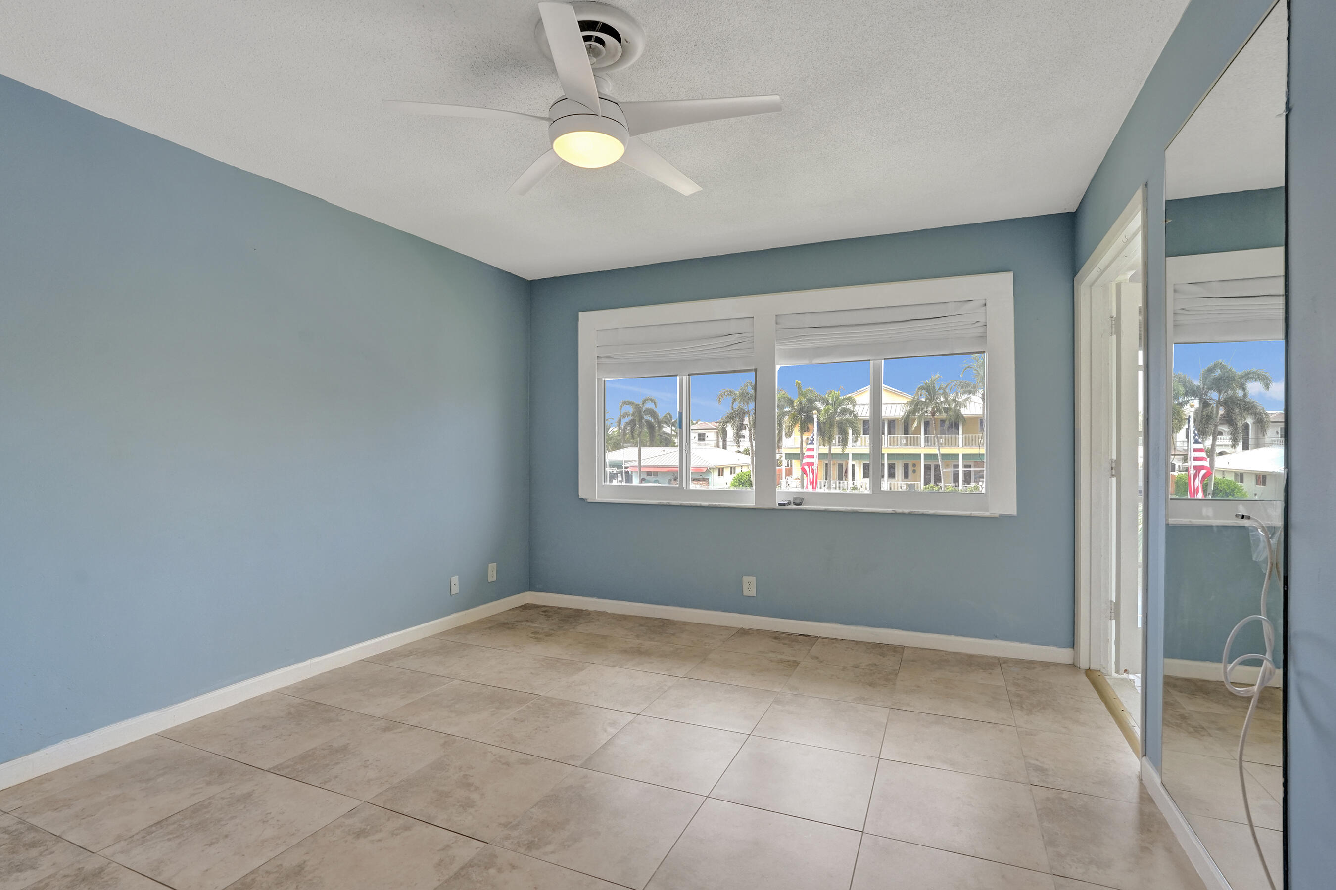 2400 NE 36th #10, Lighthouse Point FL 33064