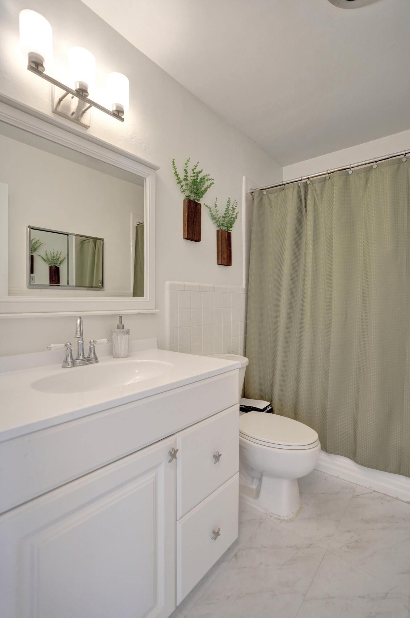 2400 NE 36th #10, Lighthouse Point FL 33064