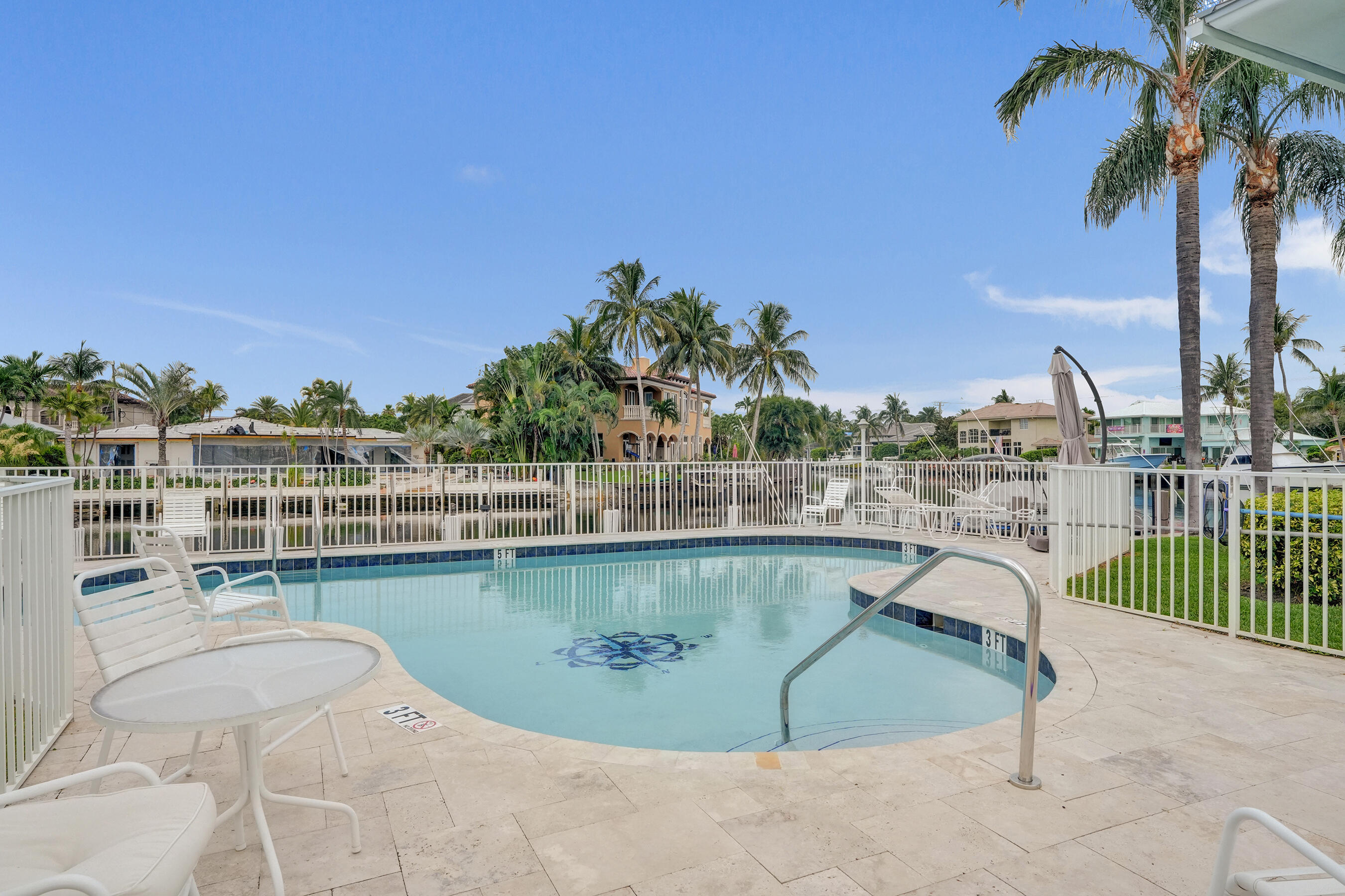 2400 NE 36th #10, Lighthouse Point FL 33064
