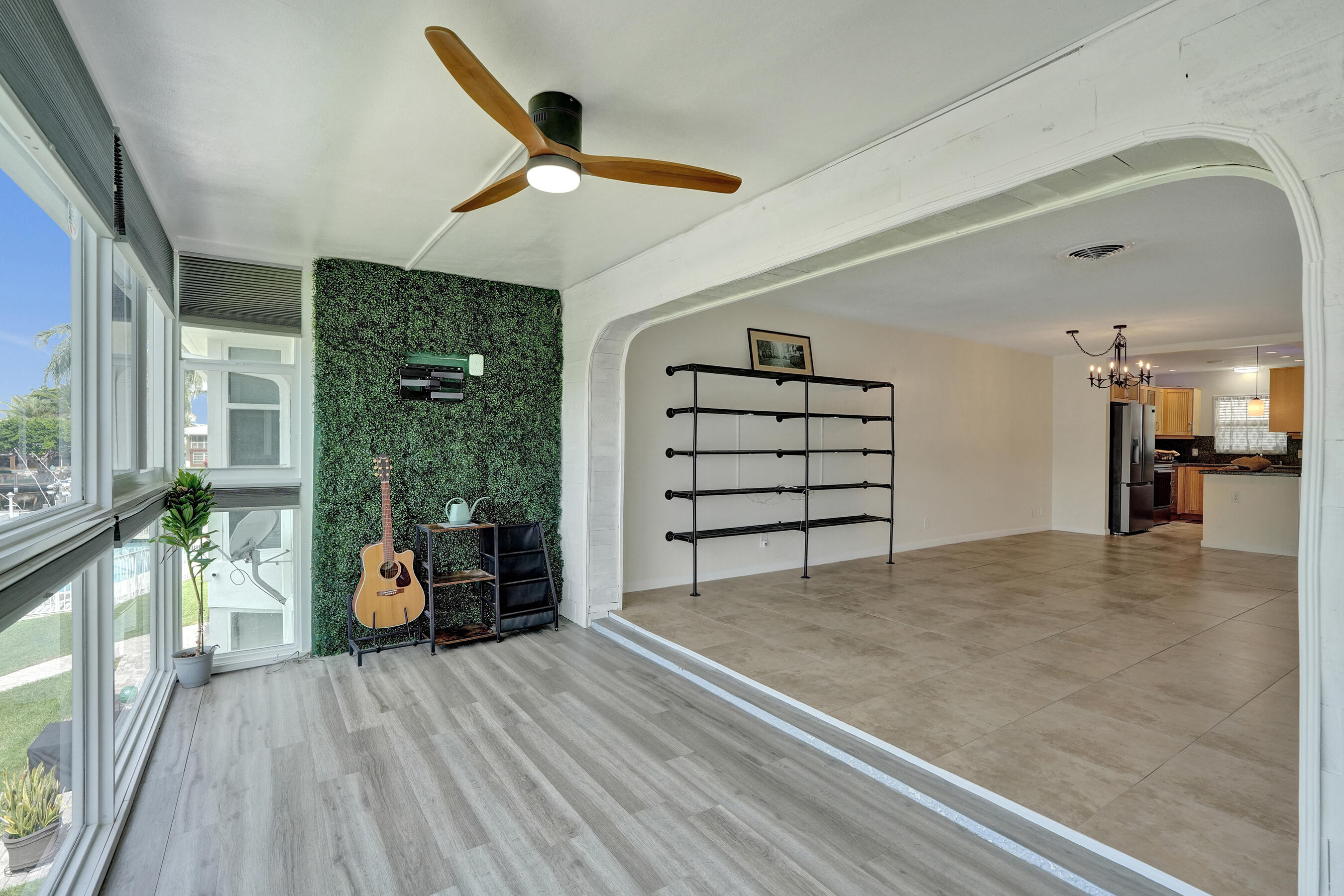 2400 NE 36th #10, Lighthouse Point FL 33064