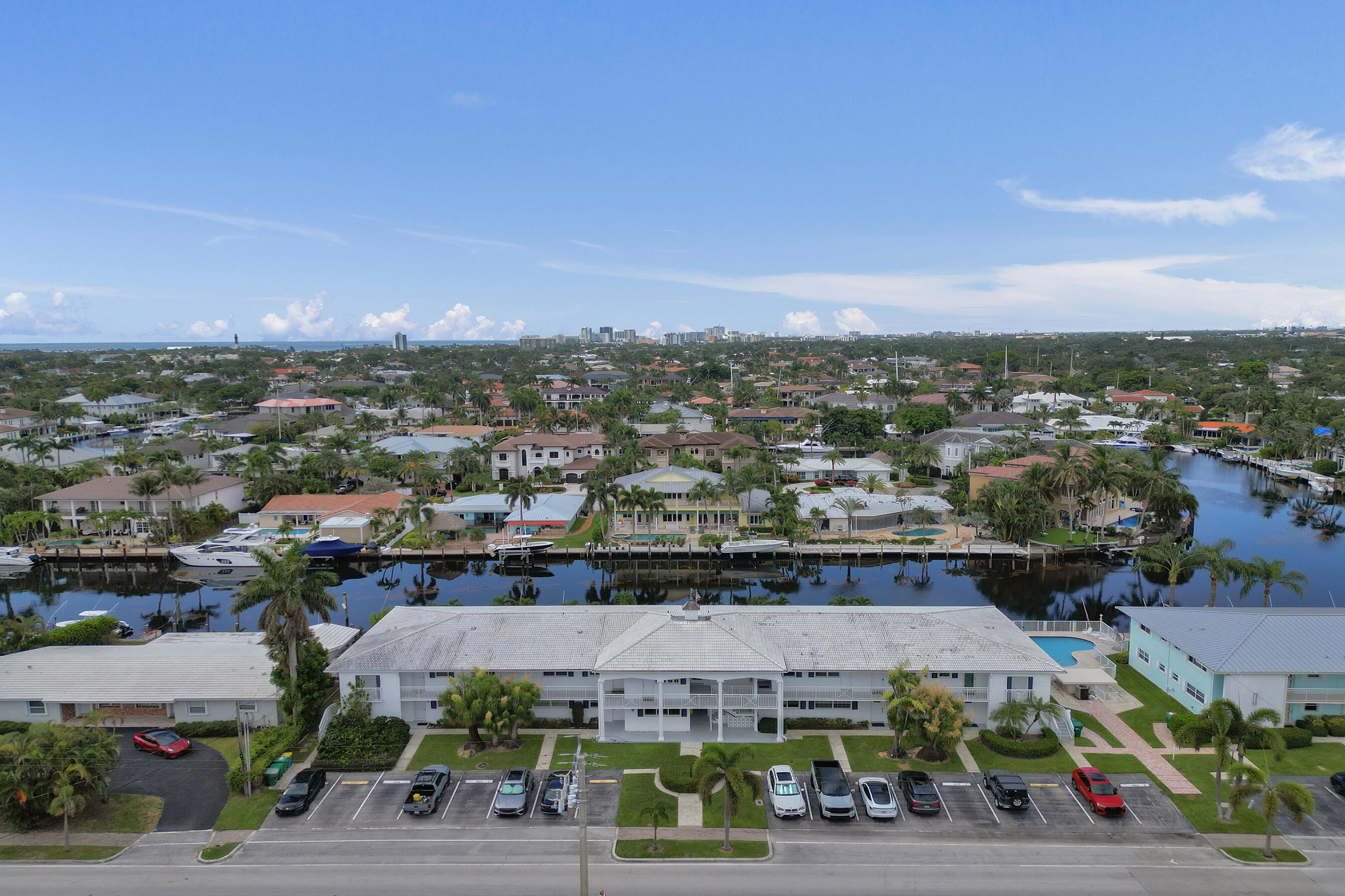 2400 NE 36th #10, Lighthouse Point FL 33064